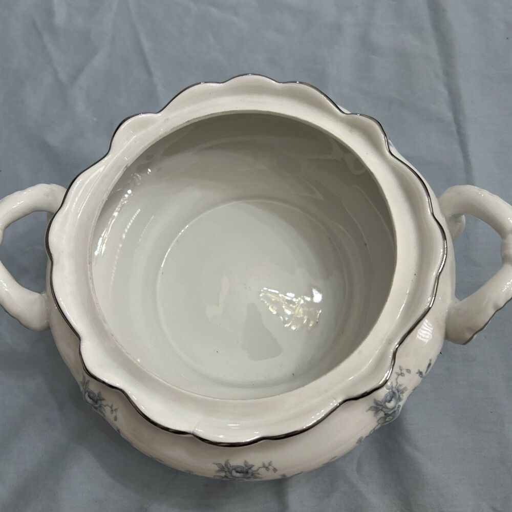 Vintage Johann Haviland “Blue Garland” Covered Vegetable Bowl or Casserole Dish - Picture 10 of 16